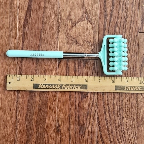 Cheezos Extendable Back Massager - Picture 4 of 5